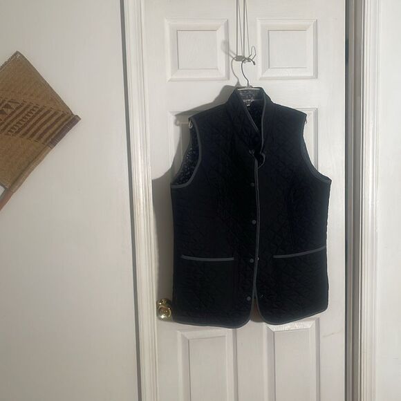 Unbranded Reversible Sleeveless Quilted Ladies Vest with High Collar. - Picture 5 of 6